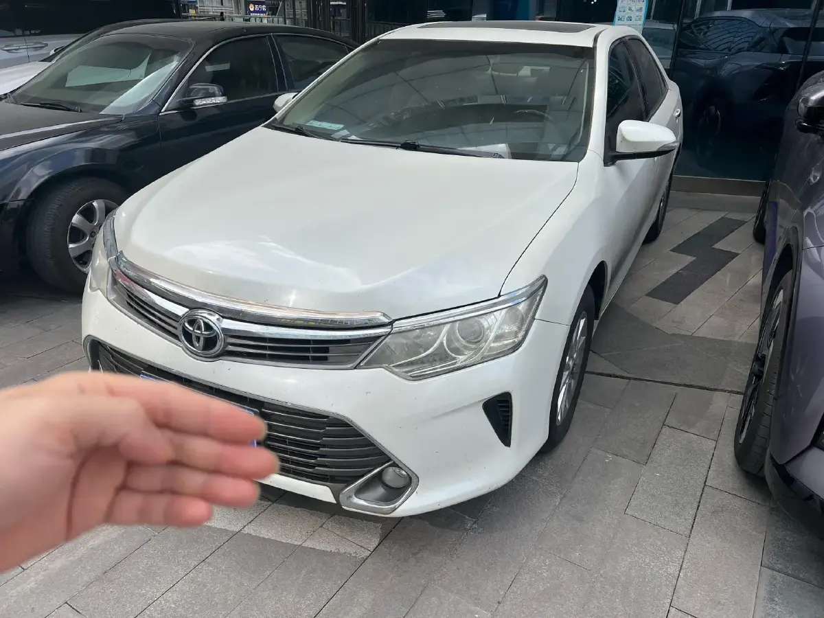 2015 Toyota Camry 2.0L 167HP L4 6AT