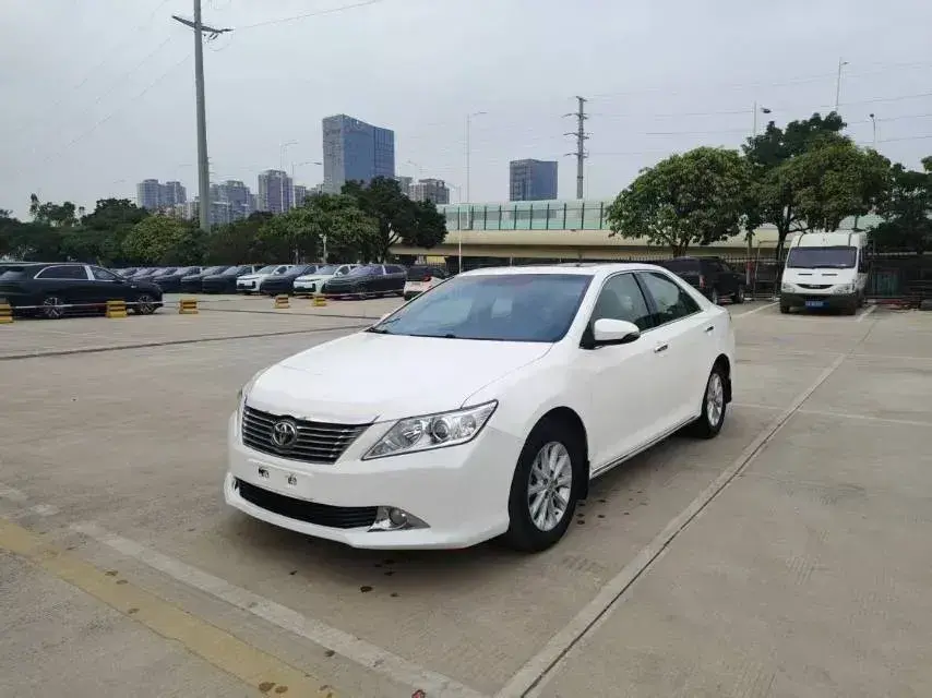 2013 Toyota Camry 2.0L 148HP L4 4AT