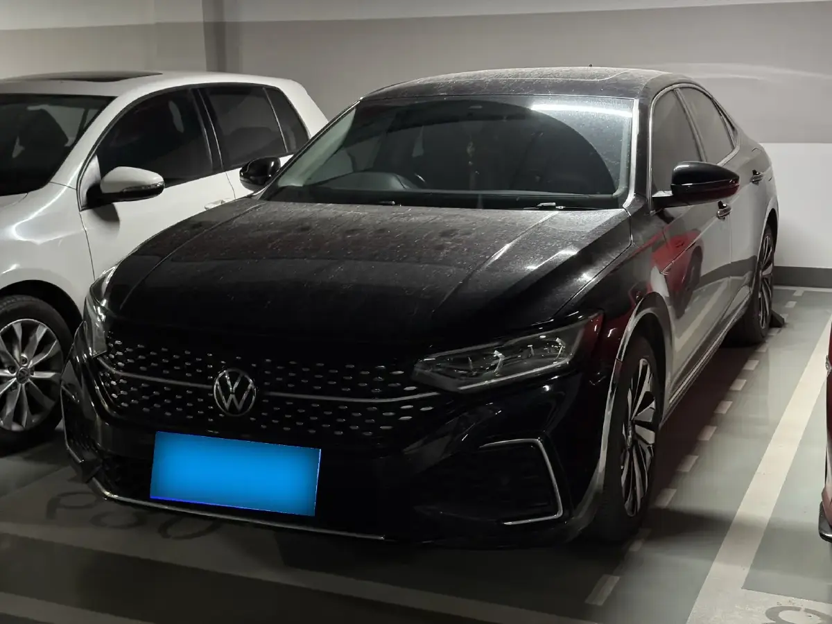 2022 Volkswagen Passat 2.0T 186HP L4 7DCT
