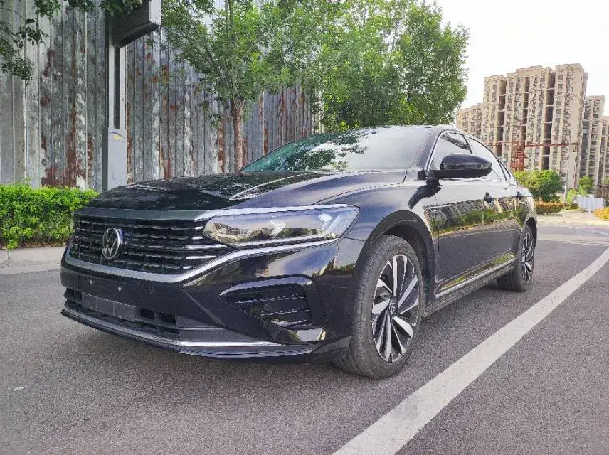 2023 Volkswagen Passat 2.0T 186HP L4 7DCT
