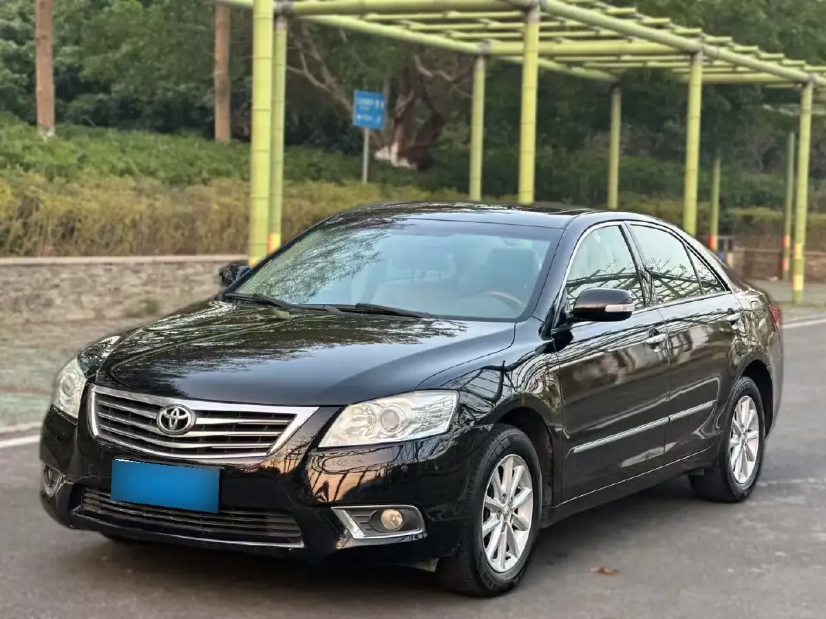 2011 Toyota Camry 2.0L 147HP L4 4AT