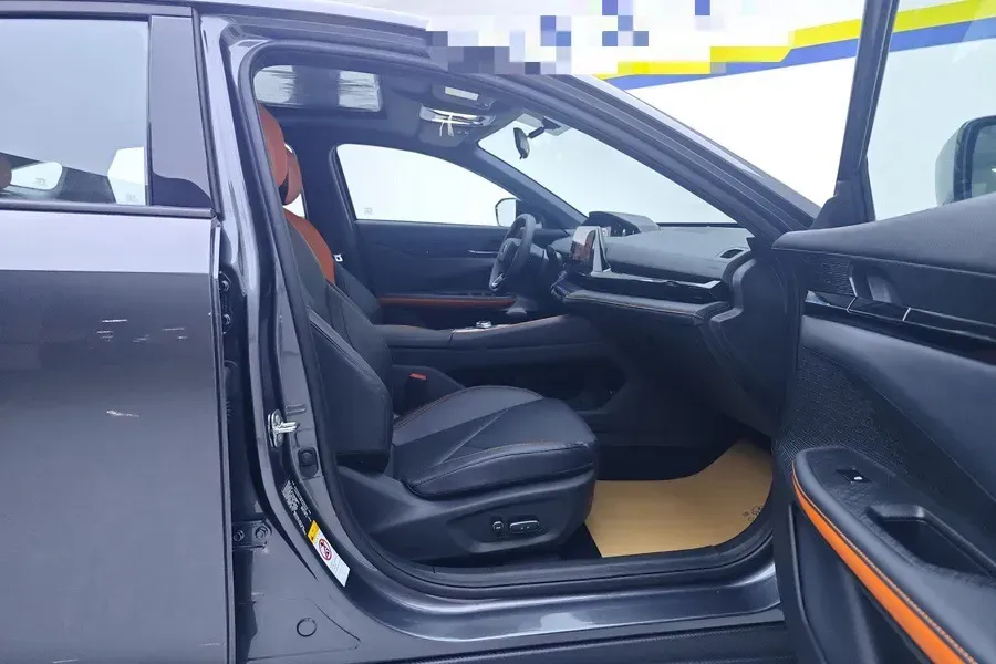 2023 ChangAn UNI-V iDD 1.5T 170HP L4 6TCT PHEV 18.4KWH,autocango,china used car exporter,china ev exporter,chinese used car exporter,chinese used ev exporter