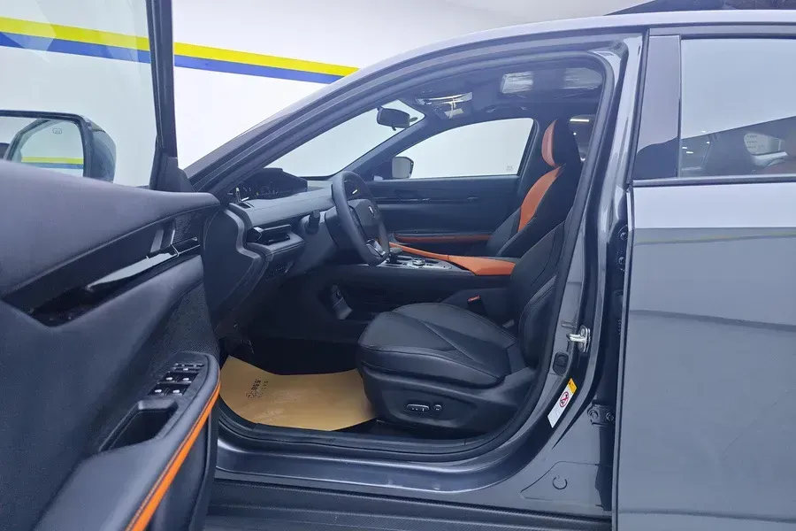 2023 ChangAn UNI-V iDD 1.5T 170HP L4 6TCT PHEV 18.4KWH,autocango,china used car exporter,china ev exporter,chinese used car exporter,chinese used ev exporter