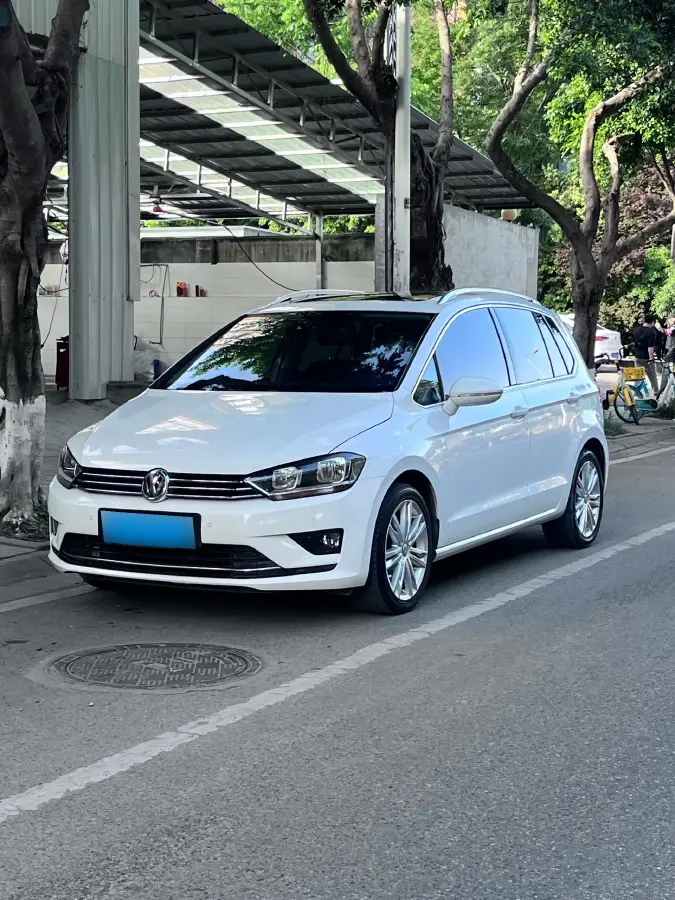 2018 Volkswagen Golf Sportsvan 1.4T 131HP L4 7DCT