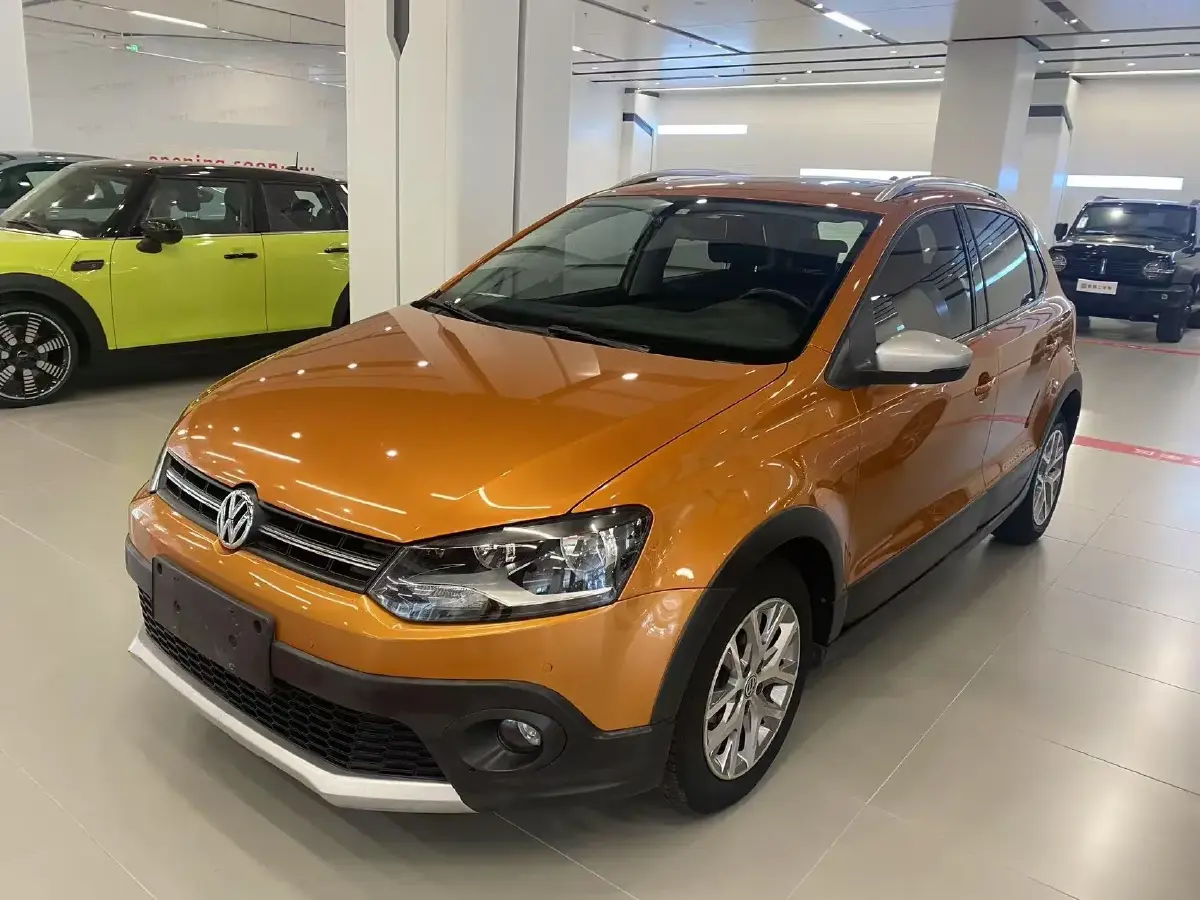 2014 Volkswagen Polo 1.6L 110HP L4 5MT