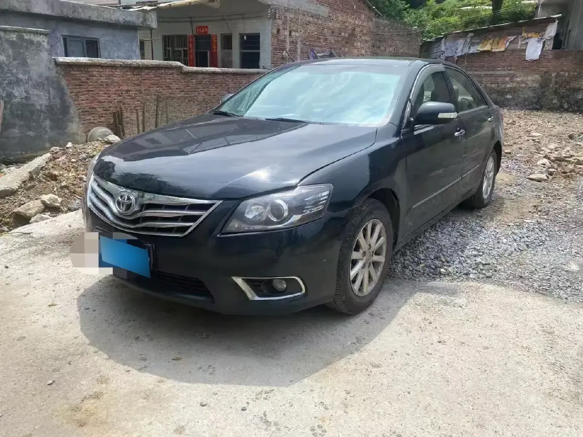 2013 Toyota Camry 2.0L 147HP L4 4AT