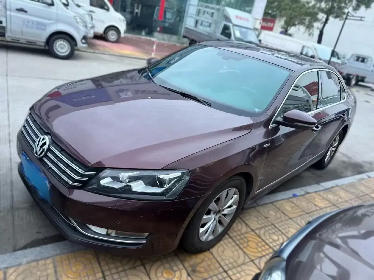 2011 Volkswagen Passat 1.8T 160HP L4 7DCT