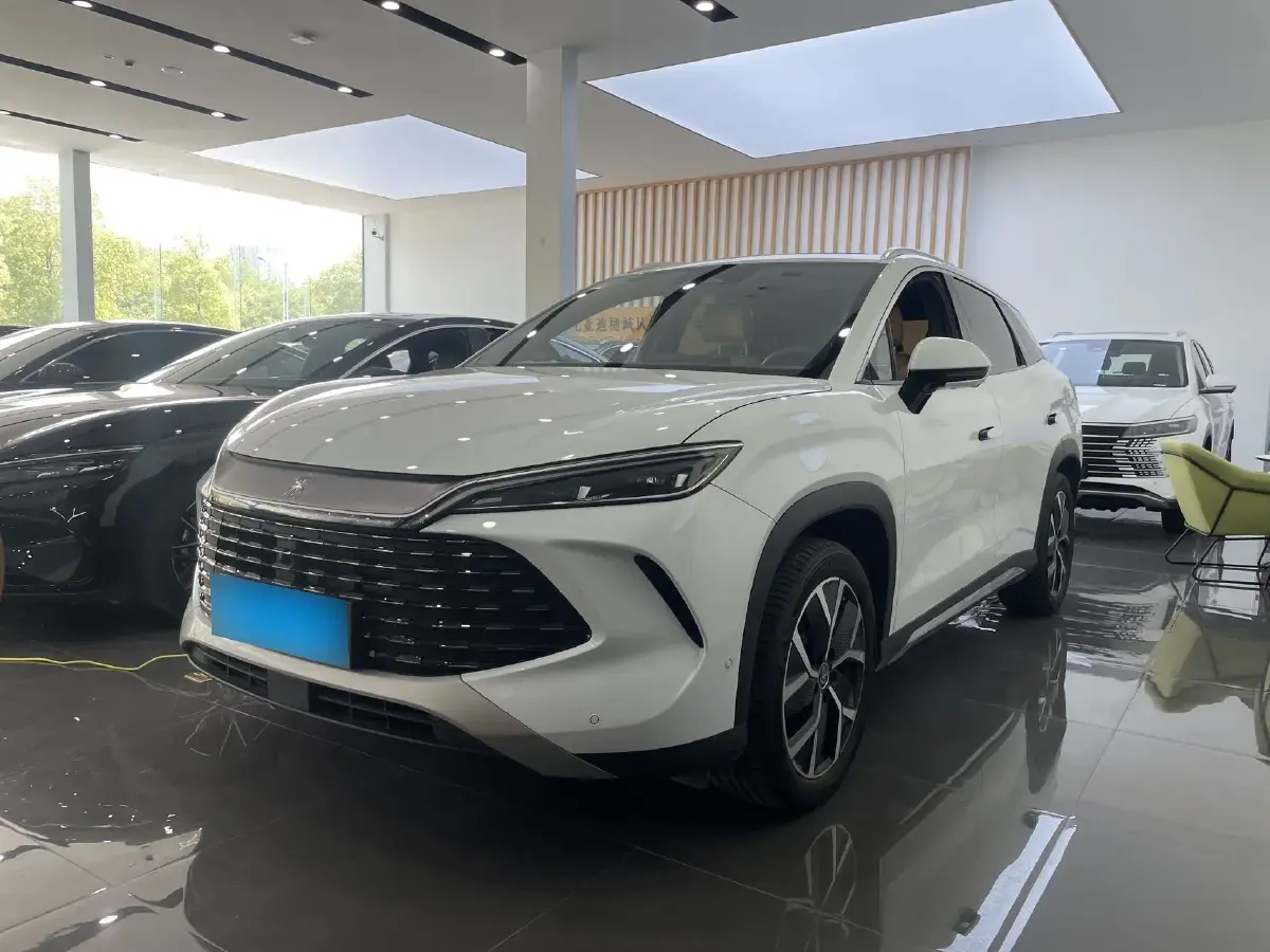 2024 BYD SongL DM-i 1.5L 101HP L4 E-CVT PHEV 26.6KWH