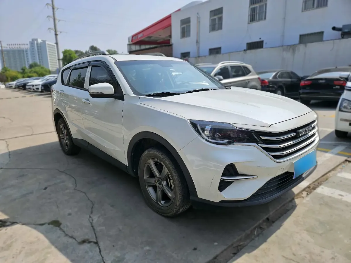 2020 Jetour X70M 1.5T 156HP L4 6MT,autocango,china used car exporter,china ev exporter,chinese used car exporter,chinese used ev exporter