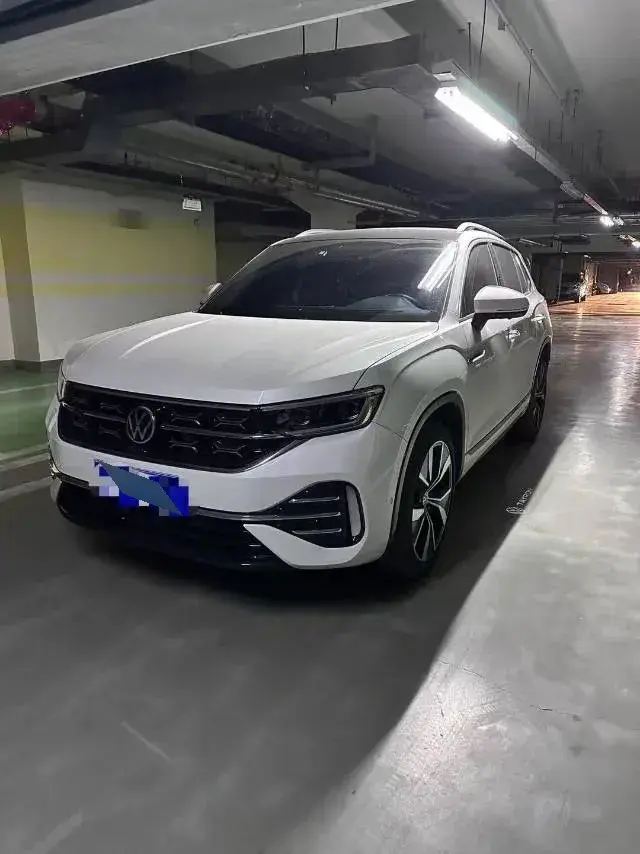 2023 Volkswagen Tayron 2.0T 220HP L4 7DCT