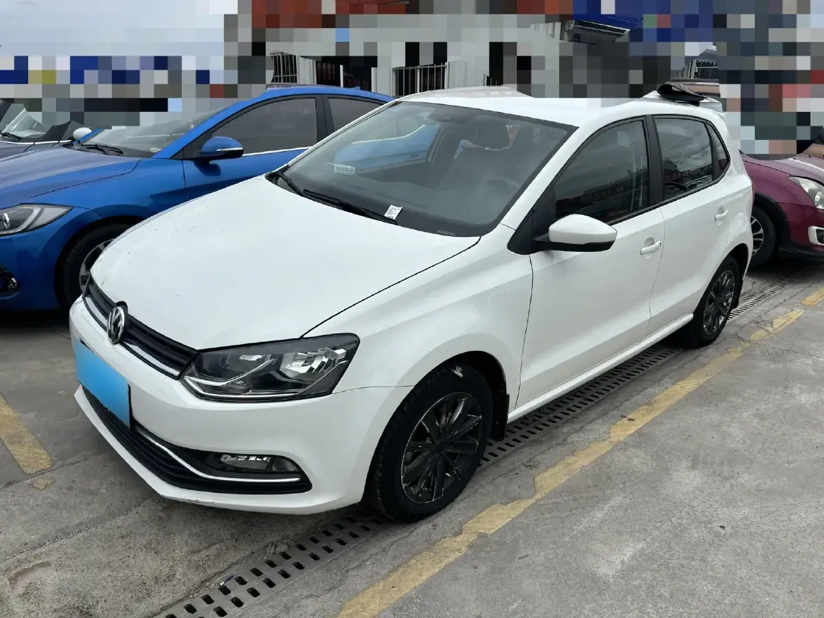 2014 Volkswagen Polo 1.6L 110HP L4 6AT