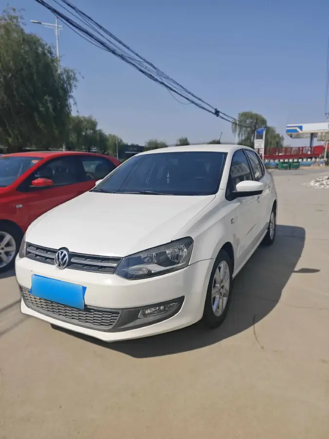 2013 Volkswagen Polo 1.4L 86HP L4 5MT