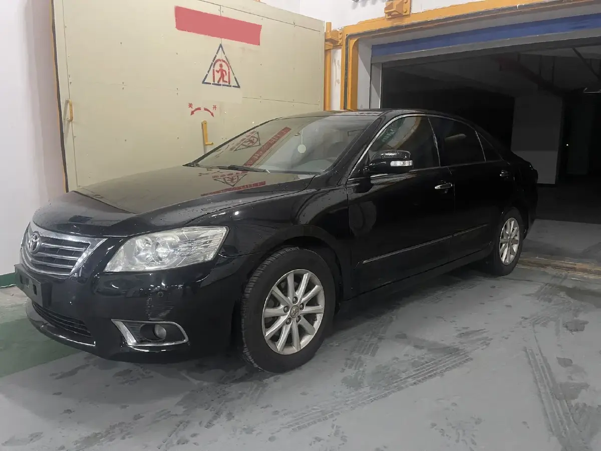 2011 Toyota Camry 2.0L 147HP L4 4AT