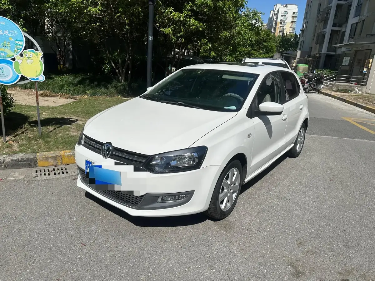2011 Volkswagen Polo 1.4L 86HP L4 6AT