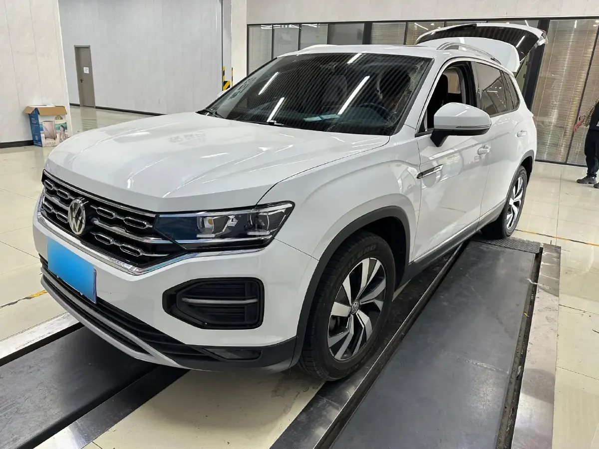 2020 Volkswagen Tayron 2.0T 186HP L4 7DCT