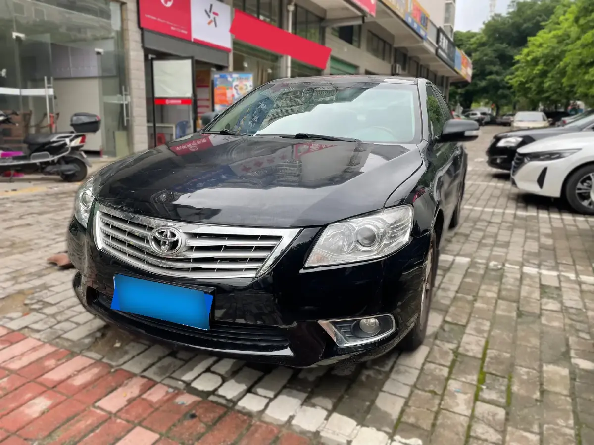 2011 Toyota Camry 2.0L 147HP L4 4AT