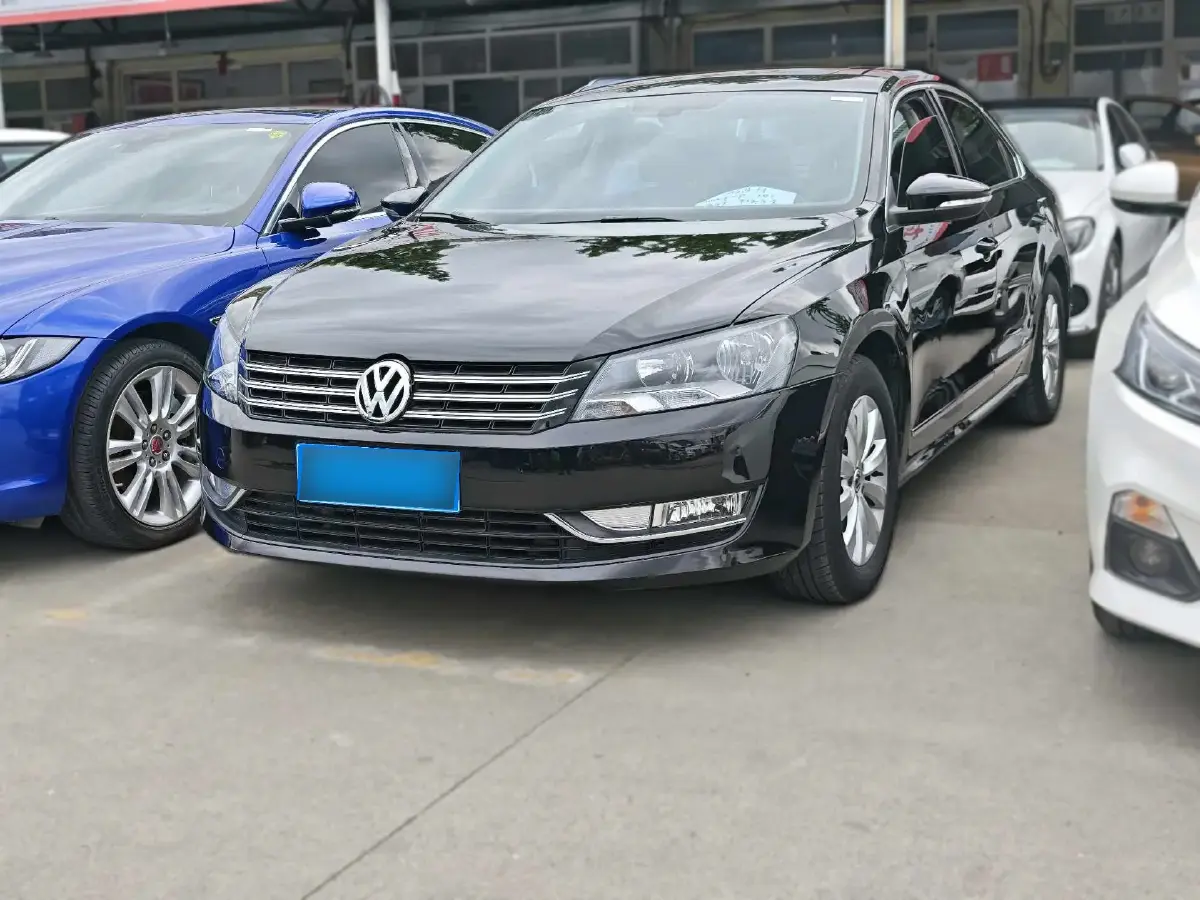 2014 Volkswagen Passat 1.8T 160HP L4 7DCT