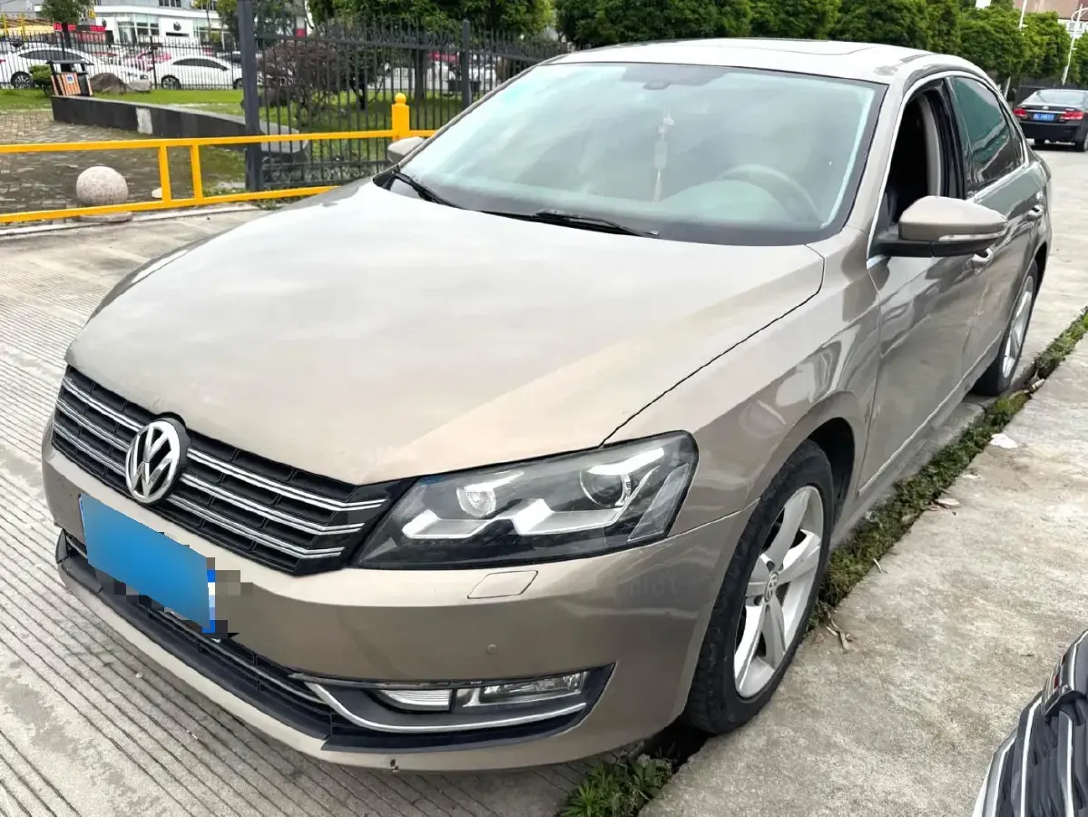 2013 Volkswagen Passat 1.8T 160HP L4 7DCT
