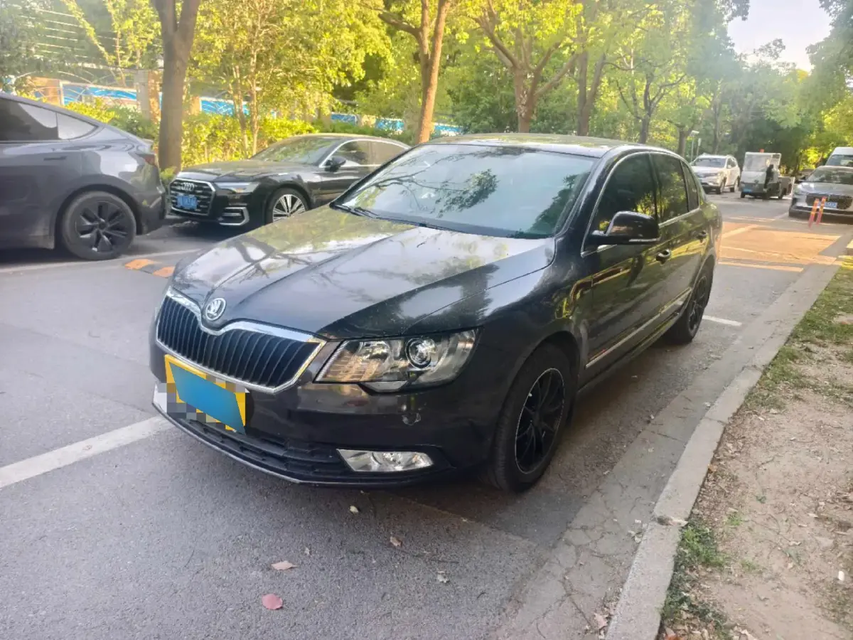 2013 Skoda Superb 1.4T 131HP L4 7DCT