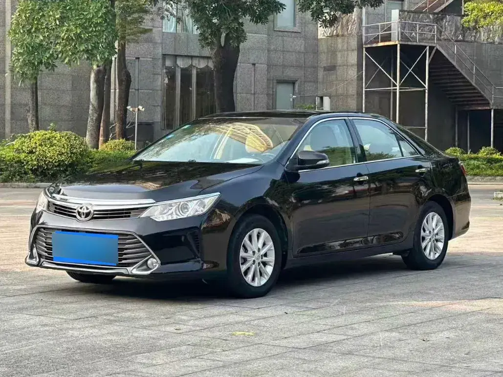 2015 Toyota Camry 2.0L 167HP L4 6AT