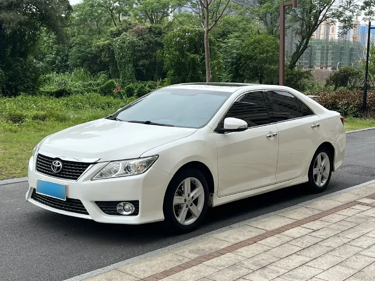 2012 Toyota Camry 2.0L 150HP L4 4AT