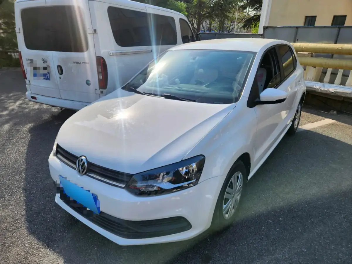 2016 Volkswagen Polo 1.4L 90HP L4 6AT