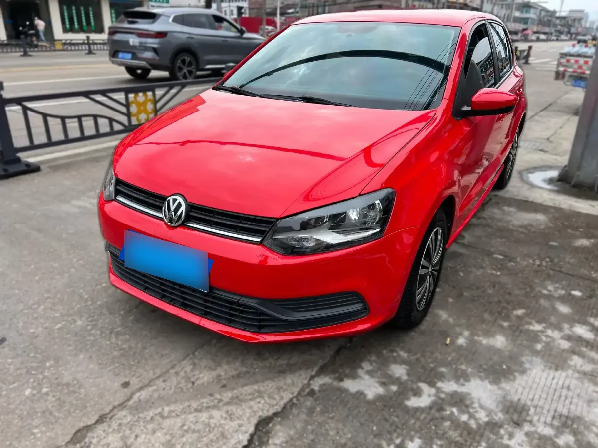 2016 Volkswagen Polo 1.4L 90HP L4 6AT