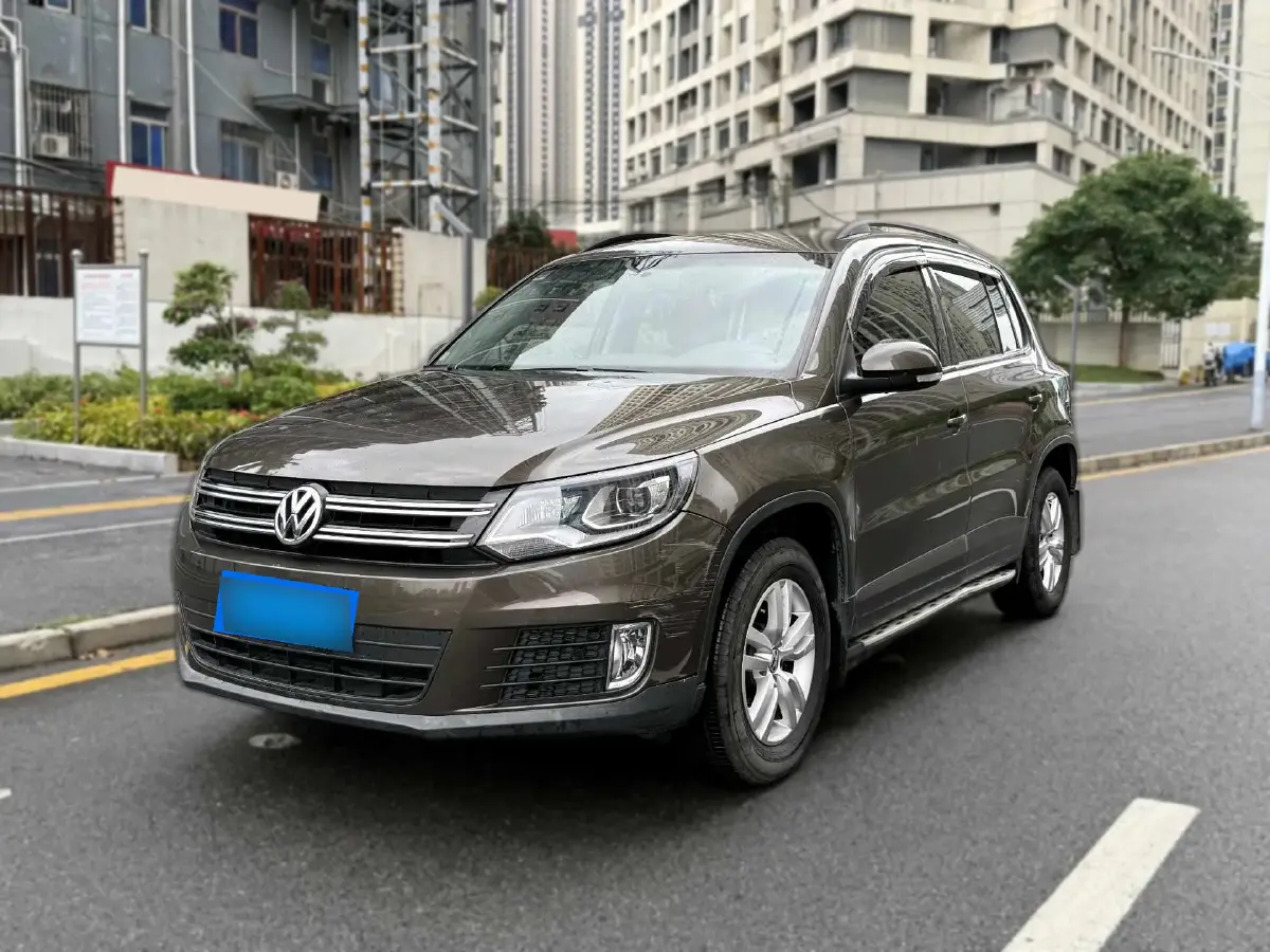 2015 Volkswagen Tiguan 1.8T 160HP L4 6MT