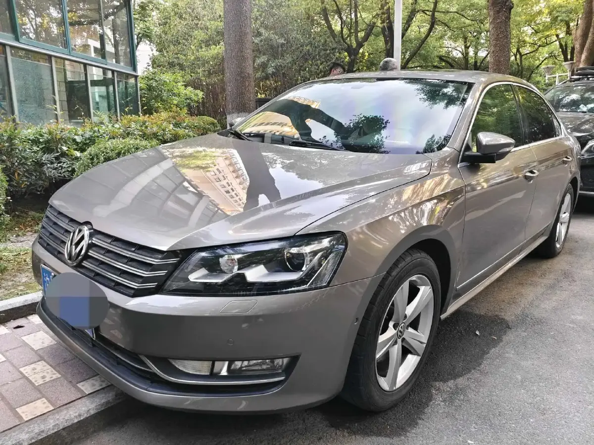 2011 Volkswagen Passat 1.8T 160HP L4 7DCT
