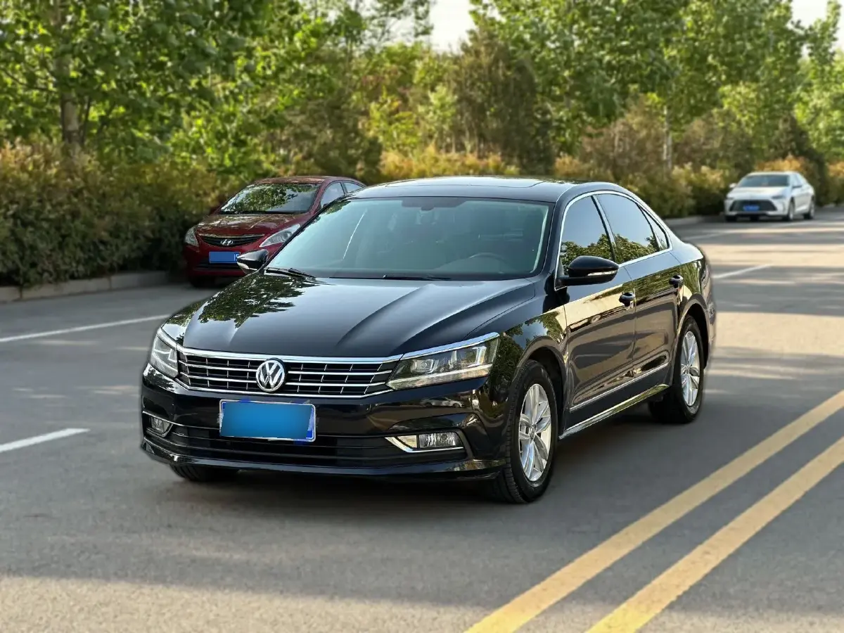 2016 Volkswagen Passat 1.8T 180HP L4 7DCT