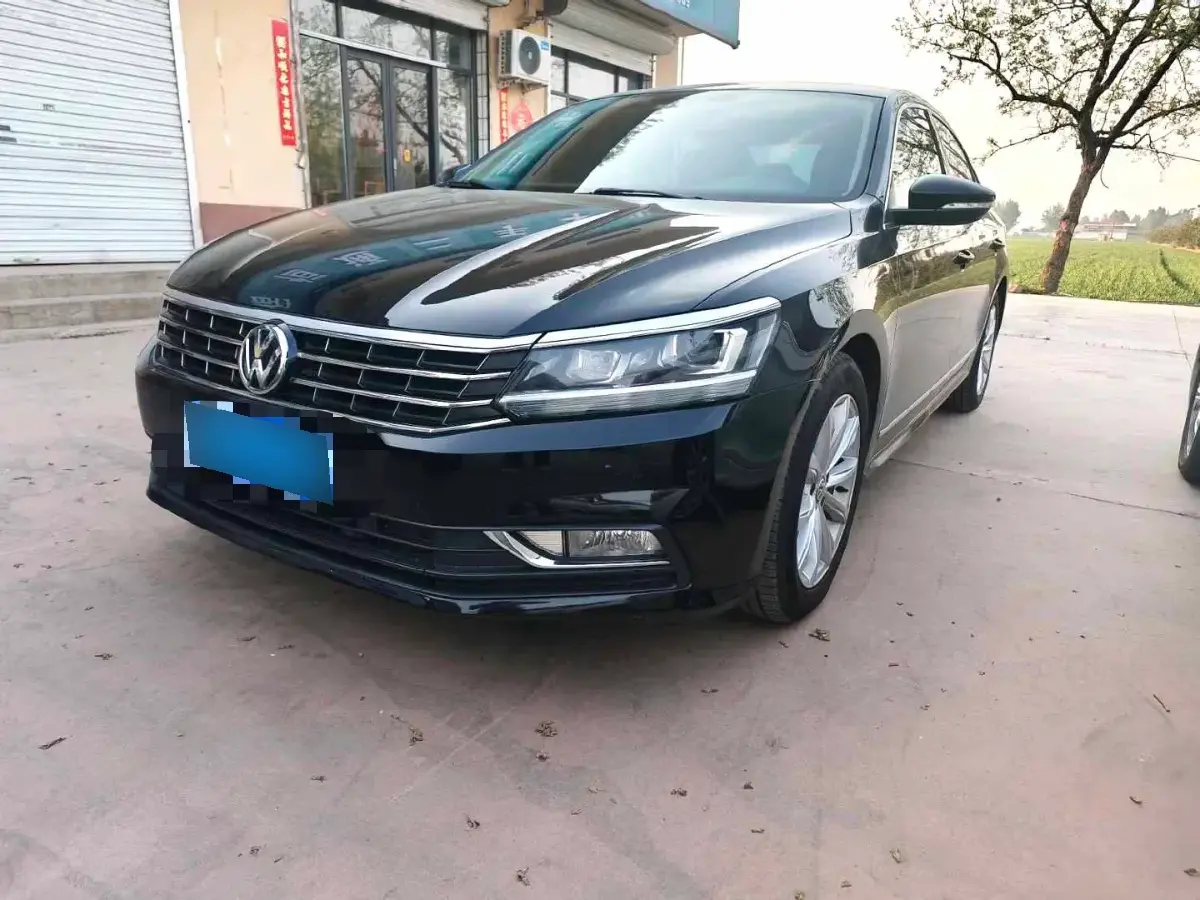 2017 Volkswagen Passat 1.8T 180HP L4 7DCT