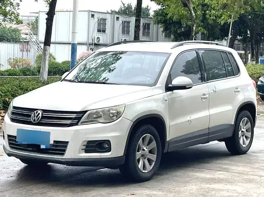 2010 Volkswagen Tiguan 1.8T 160HP L4 6AT