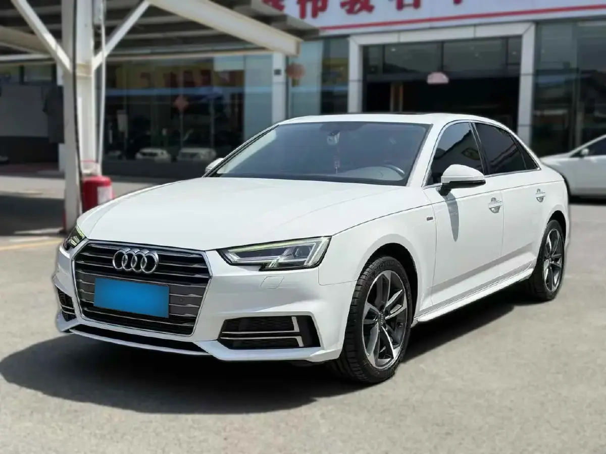 2017 Audi A4L 2.0T 190HP L4 7DCT