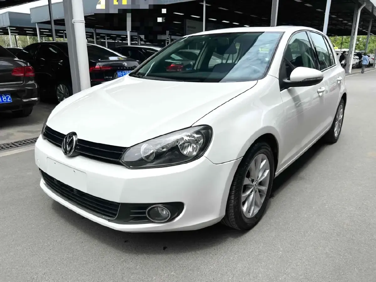 2010 Volkswagen Golf 1.6L 105HP L4 5MT