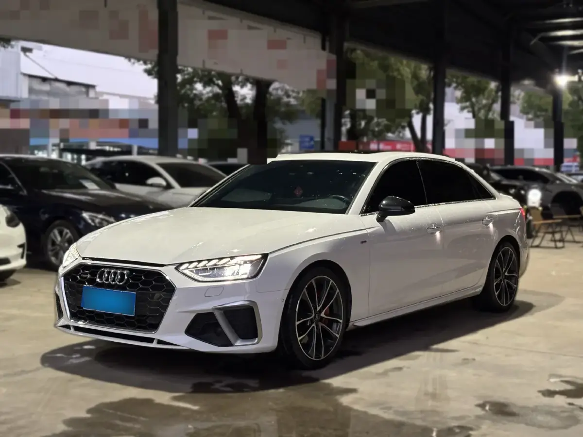 2022 Audi A4L 2.0T 252HP L4 7DCT