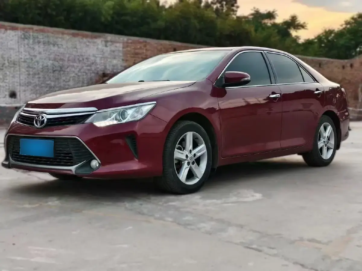 2015 Toyota Camry 2.0L 167HP L4 6AT