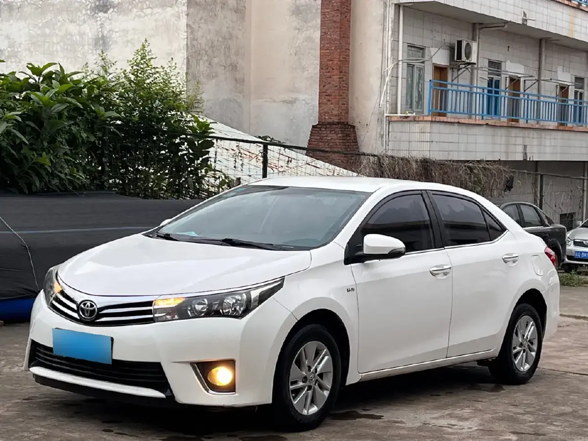 2014 Toyota Corolla 1.6L 122HP L4 CVT