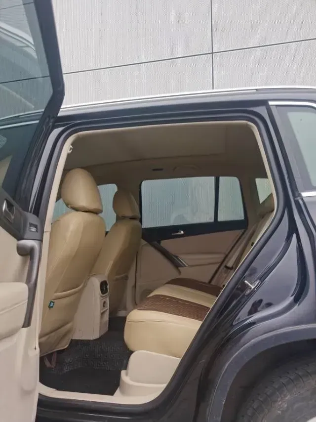 2010 Volkswagen Tiguan 1.8T 160HP L4 6AT,autocango,china used car exporter,china ev exporter,chinese used car exporter,chinese used ev exporter