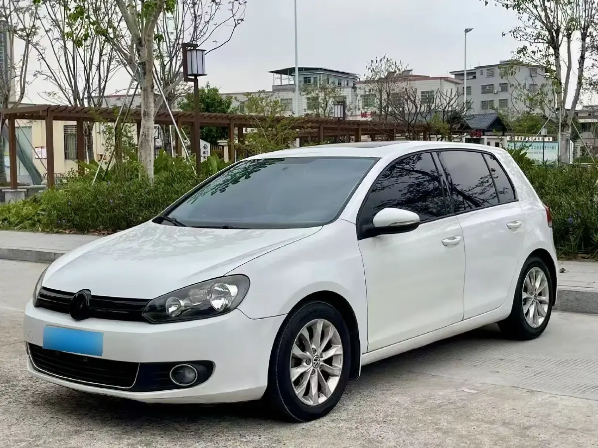 2012 Volkswagen Golf 1.4T 131HP L4 5MT