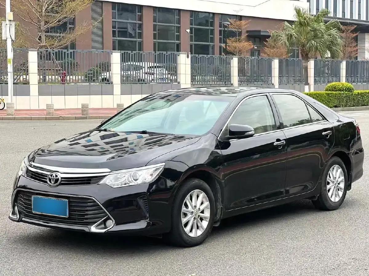 2016 Toyota Camry 2.0L 167HP L4 6AT
