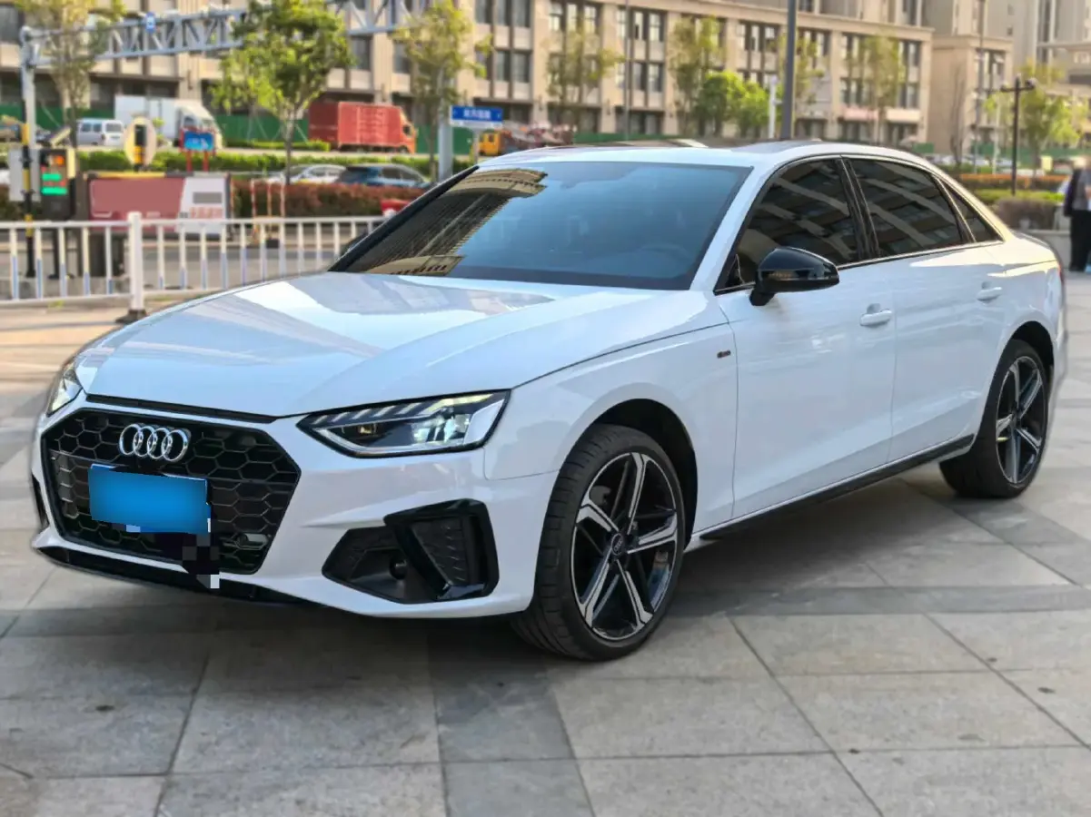 2024 Audi A4L 2.0T 190HP L4 7DCT