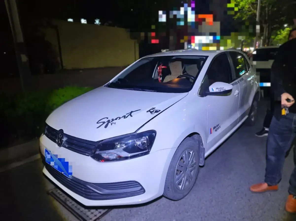 2016 Volkswagen Polo 1.4L 90HP L4 6AT