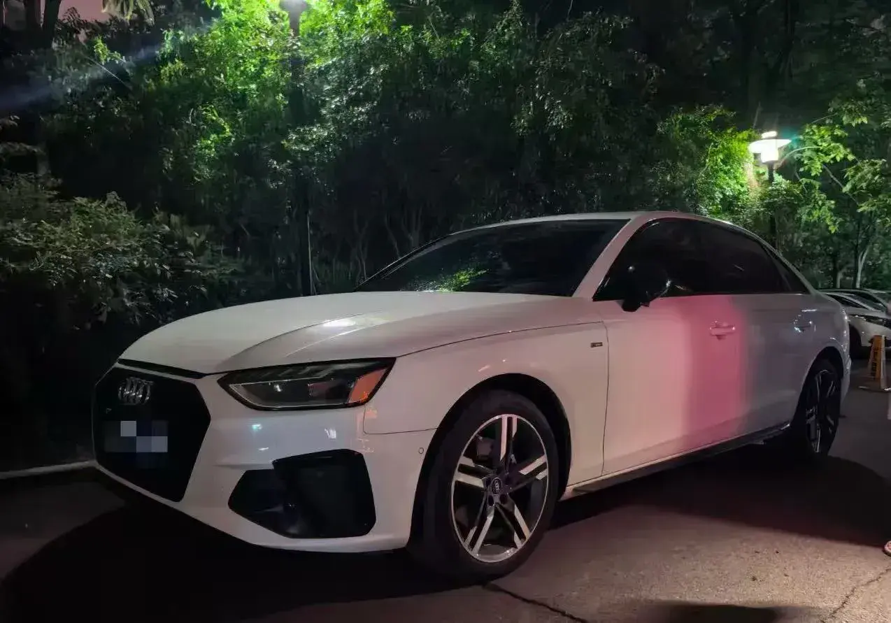 2023 Audi A4L 2.0T 190HP L4 7DCT