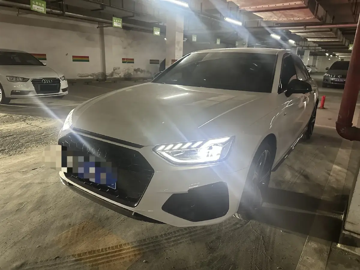 2024 Audi A4L 2.0T 190HP L4 7DCT