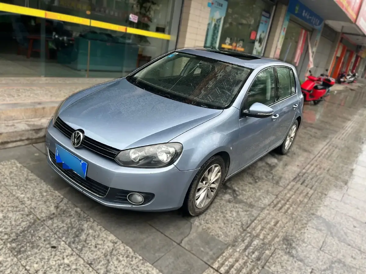 2012 Volkswagen Golf 1.6L 105HP L4 6AT