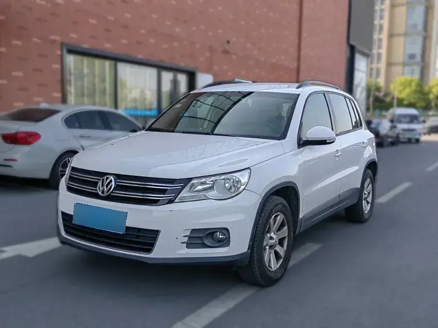 2010 Volkswagen Tiguan 1.8T 160HP L4 6AT