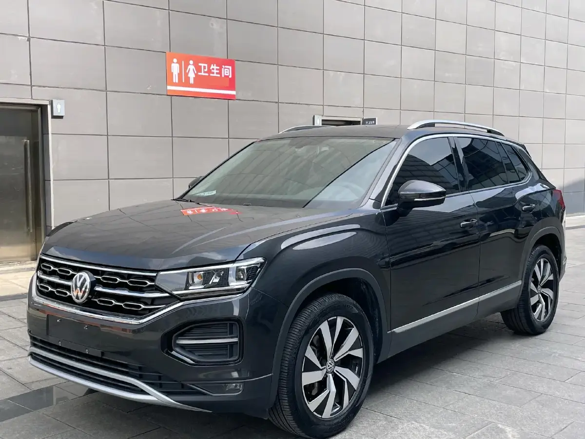 2021 Volkswagen Tayron 2.0T 220HP L4 7DCT