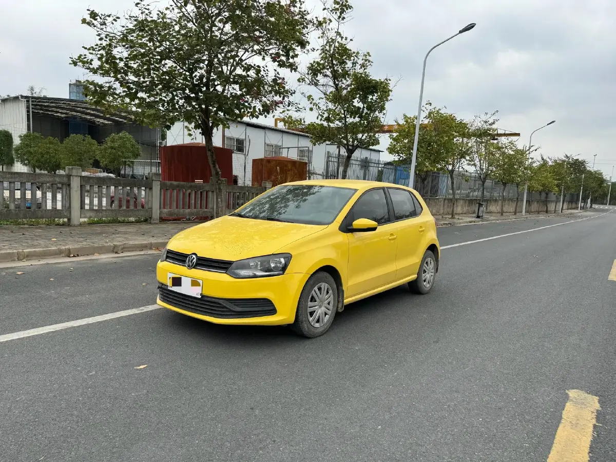 2014 Volkswagen Polo 1.4L 90HP L4 5MT