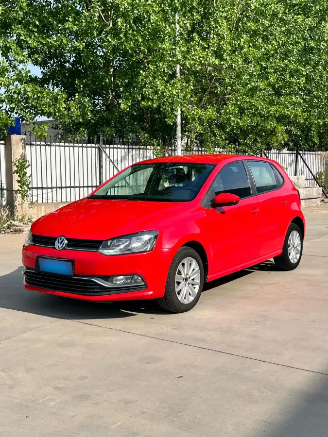 2014 Volkswagen Polo 1.6L 110HP L4 6AT