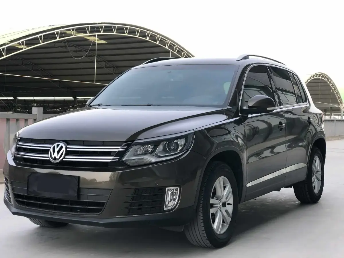 2015 Volkswagen Tiguan 1.8T 160HP L4 6MT